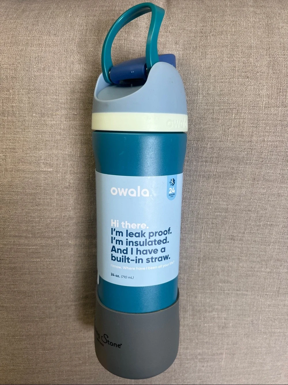Owala FreeSip Stainless Steel Water Bottle in a 24 oz size blue & teal color